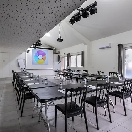 L'Epinette - Gite De Groupe Et Salle De Reception Allevard Exterior photo